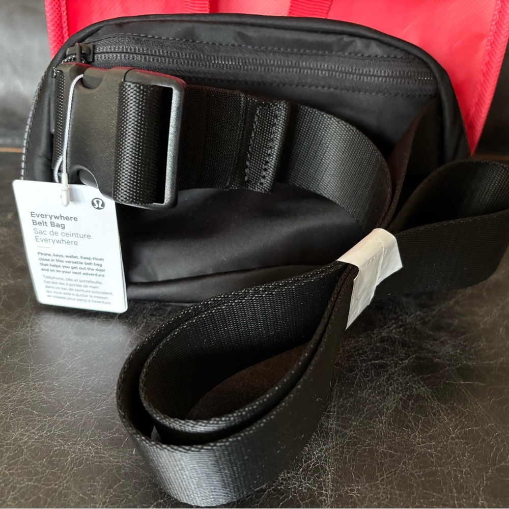 lululemon athletica Black Everywhere Belt Bag